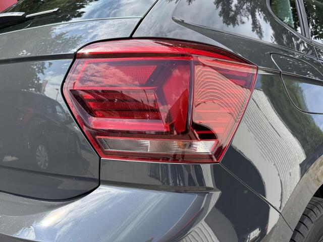 Volkswagen POLO 1.0 TSI Comfortline - Navigatie - Airconditioning - Trekhaak - Adaptieve Cruise Control