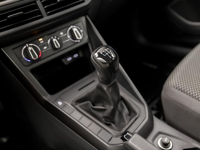 Volkswagen POLO 1.0 Sportline (VIRTUAL COCKPIT, APPLE CARPLAY, CRUISE, SPORTSTOELEN, LANE ASSIST, NIEUWE APK, NIEUWSTAAT)