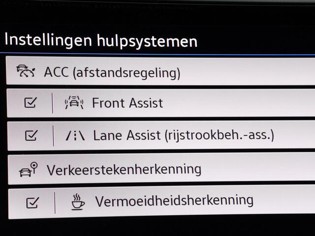 Volkswagen POLO 1.0 TSI 110pk DSG R-Line · Camera · Matrix LED · Stoelverwarming · Apple/Android Car Play · Sportstoelen · 16"Velgen · Stoelverwarming ·