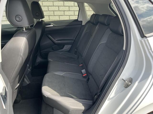 Volkswagen POLO 1.0 TSI Style | Automaat | Stoelverwarming | Navigatie | Apple CarPlay / Android Auto |