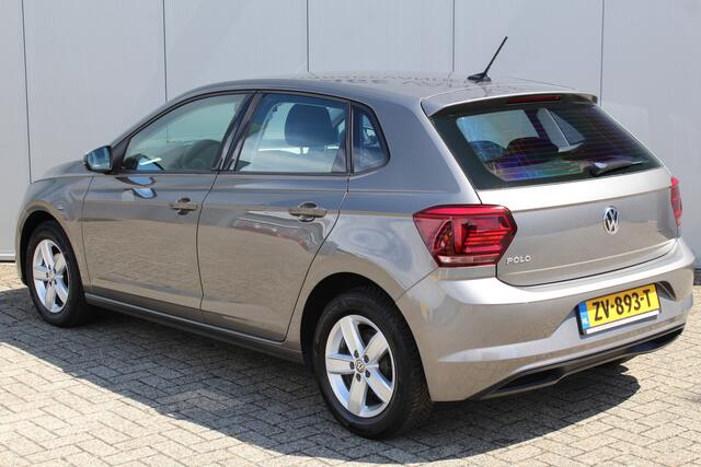 Volkswagen POLO 1.0-95pk TSI Comfortline. Mooie 5drs. VW Polo voor nog jaren rijplezier ! Airco, adaptieve cruise cntrl, navigatie, bluetooth tel. voorb., Apple Carplay/Android auto, LM wielen, 4x USB uitg., metallic lak, camera etc.