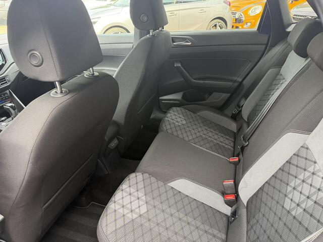 Volkswagen POLO 1.0 TSI R-Line Business PANORAMADAK | FULL LED MATRIX | VIRTUAL DISPLAY | CAMERA | ADAPTIVE CRUISE CONTROL | ANDROID/APPLE CARPLAY | KEYLESS GO/ENTRY | STOELVERWARMING | INKLAPBARE SPIEGELS |