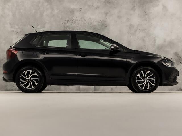 Volkswagen POLO 1.0 TSI Life Sport (VIRTUAL COCKPIT, 1e EIGENAAR, APPLE CARPLAY, GROOT NAVI, CLIMATE, STOELVERWARMING, SPORTSTOELEN, LM VELGEN, CRUISE, PARKEERSENSOREN, NIEUWSTAAT)