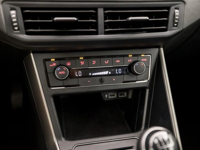 Volkswagen POLO 1.0 TSI Sportline (APPLE CARPLAY, GROOT NAVI, CLIMATE, PARKEERSENSOREN, SPORTSTOELEN, MODE KNOP, ADAPTIVE CRUISE, NIEUWSTAAT)