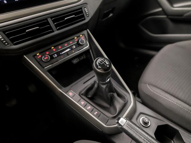 Volkswagen POLO 1.0 TSI Sportline (APPLE CARPLAY, GROOT NAVI, CLIMATE, PARKEERSENSOREN, SPORTSTOELEN, MODE KNOP, ADAPTIVE CRUISE, NIEUWSTAAT)