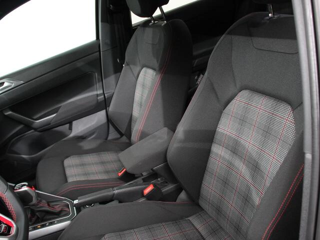 Volkswagen POLO 2.0 TSI GTI 207pk Automaat Digitale Cockpit Navigatie Apple Carplay/Android Auto Climate Control Extra getint Glas Stoelverwarming Dab Led Adaptive Cruise Control