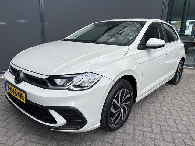 Volkswagen POLO 1.0 TSI Life Airco - Apple carplay - Parkeersensoren - Led verlichting - Radio - Cruise control - Bluetooth - Stuur multifunctioneel - Elektrische ramen - Licht metalen velgen 15 inch