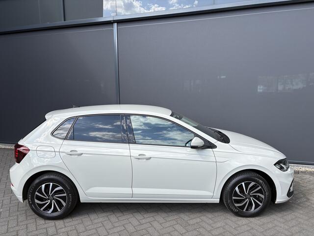 Volkswagen POLO 1.0 TSI Life Airco - Apple carplay - Parkeersensoren - Led verlichting - Radio - Cruise control - Bluetooth - Stuur multifunctioneel - Elektrische ramen - Licht metalen velgen 15 inch