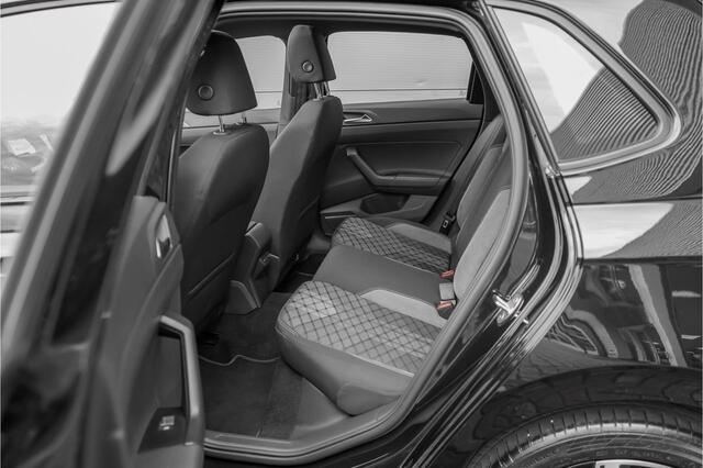 Volkswagen POLO 1.0 TSI R-Line Pano Camera IQ Light ACC Virtual Cockpit