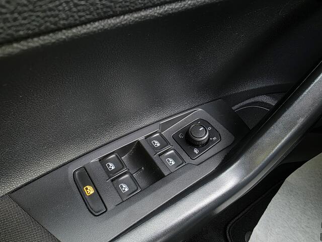 Volkswagen POLO 1.0 TSI R-Line Edition |Carplay|Camera|Navi|