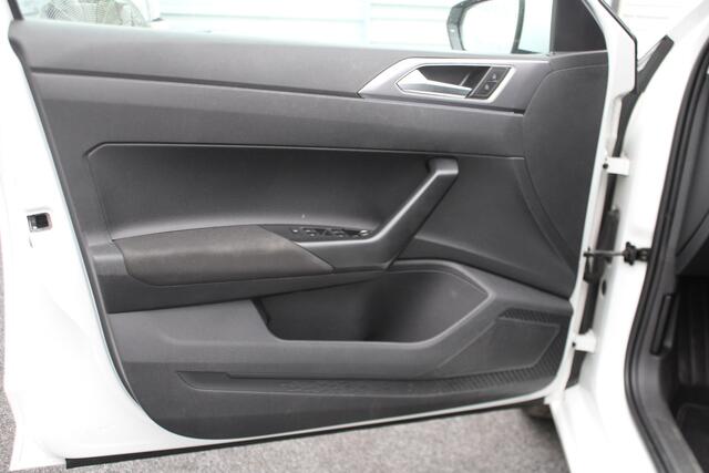 Volkswagen POLO 1.0 TSI R-Line Business keurige 5-deurs met stoelverwarming