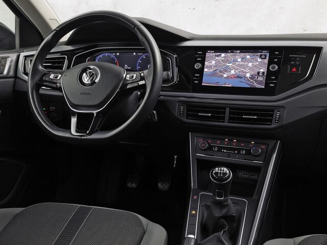 Volkswagen POLO 1.0 TSI Highline (SCHUIFDAK, APPLE CARPLAY, VITRUAL COCKPIT, ACC, LM VELGEN, CAMERA, NIEUWE APK, NIEUWSTAAT)