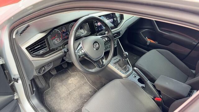 Volkswagen POLO 1.0 TSI Comfortline Business ACC / CLIMA / CARPLAY / PDC V+A / LED / NED AUTO / MFS