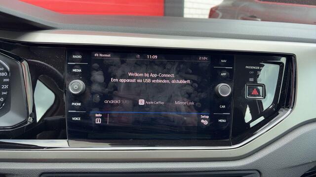 Volkswagen POLO 1.0 TSI Comfortline Business ACC / CLIMA / CARPLAY / PDC V+A / LED / NED AUTO / MFS
