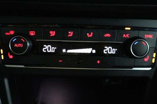 Volkswagen POLO 1.0 TSI Comfortline Business (STOELVERWARMING, LIMIT, PARKEERSENSOREN)