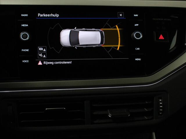 Volkswagen POLO 1.0 TSI Move DSG Navigatie Apple Carplay/Android Auto Airco Digitale Cockpit Adaptive Cruise Control Lichtmetalen Velgen Parkeer sensoren V+A Stoelverwarming