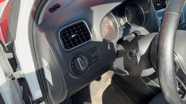 Volkswagen POLO 1.0 BlueMotion Edition TREKHAAK / CARPLAY / NAVI / AIRCO / BLUETOOTH / NL-AUTO