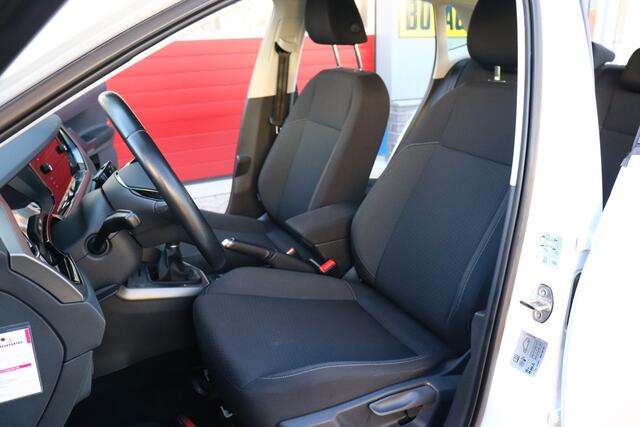 Volkswagen POLO 1.0 TSI Comfortline O.a: Navi, Adaptive cruise, Pdc met park.hulp, Carplay, Etc... Rijklaar! All-in prijs!