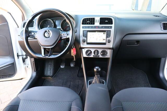 Volkswagen POLO 1.0 BlueMotion Edition O.a. Navi, Camera,Acc, Pdc, Carplay, Stoelverwarming, Etc... Rijklaar! All-in prijs!