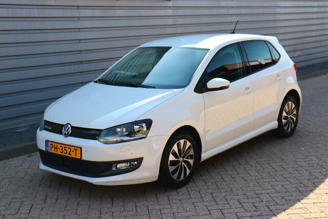 Volkswagen POLO 1.0 BlueMotion Edition O.a. Navi, Camera,Acc, Pdc, Carplay, Stoelverwarming, Etc... Rijklaar! All-in prijs!