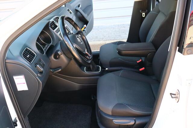 Volkswagen POLO 1.0 BlueMotion Edition O.a. Navi, Camera,Acc, Pdc, Carplay, Stoelverwarming, Etc... Rijklaar! All-in prijs!
