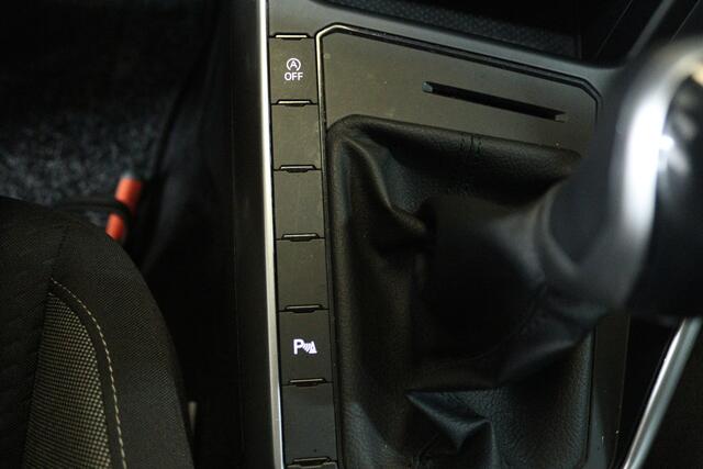 Volkswagen POLO 1.0 TSI Life (CARPLAY, PARKEERSENSOREN, CRUISE CONTROL ADAPTIEF)