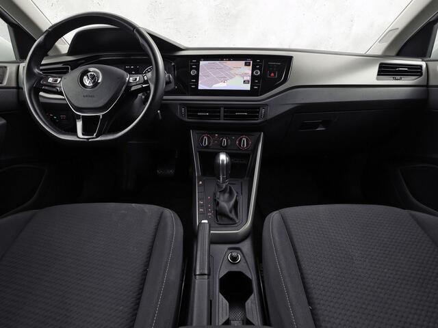 Volkswagen POLO 1.0 TSI Sportline Automaat (APPLE CARPLAY, GROOT NAVI, GETINT GLAS, ADAPTIVE CRUISE, SPORTSTOELEN, PARKEERSENSOREN, NIEUWE APK, NIEUWSTAAT)