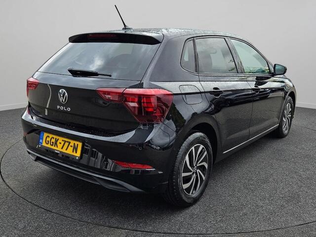 Volkswagen POLO 1.0 TSI Life Edition Automaat | Unieke kmstand! | Adapt. Cruise Controle | Parkeersensoren voor en achter | Camera | LM Velgen | Apple Carplay of Android Auto