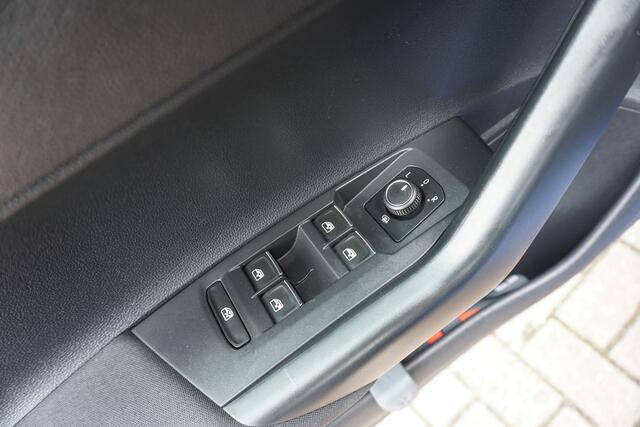 Volkswagen POLO 1.0 TSI Highline Apple Carplay | ACC | ECC *All in prijs*
