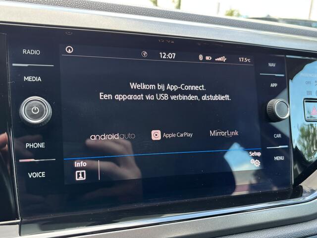 Volkswagen POLO 1.0 Highline | Apple Carplay | Stoelverwarming | Parkeersensoren | Navi