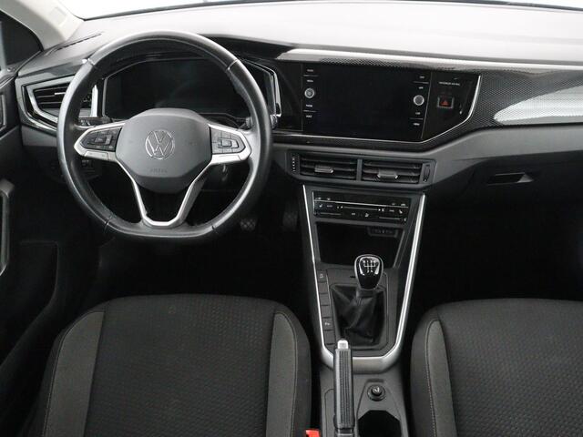 Volkswagen POLO 1.0 TSI Style | Stoelverwarming | Climate control | Carplay | Camera | Park assist | Bluetooth | Virtueel dashboard