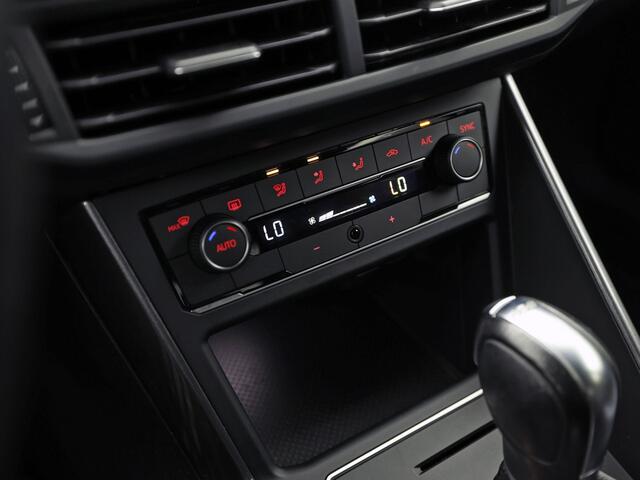 Volkswagen POLO 1.0 TSI R-Line Sport Automaat (VIRTUAL COCKPIT, ZWART HEMEL, GROOT NAVI, CLIMATE, LEDER, SPORTSTOELEN, GETINT GLAS, LM VELGEN, ADAPTIVE CRUISE, NIEUWSTAAT)
