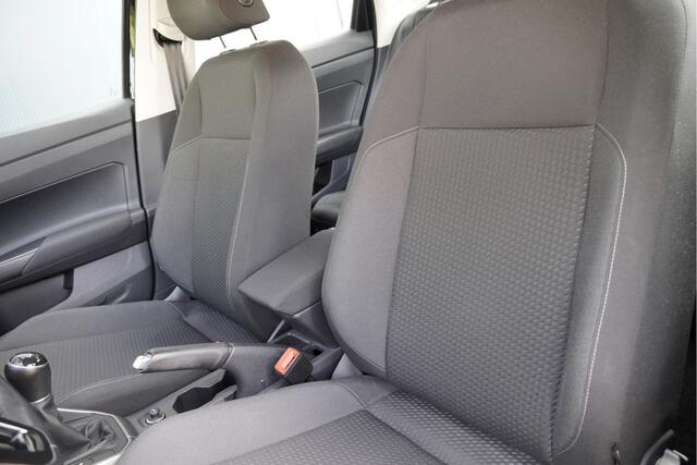 Volkswagen POLO 1.0 TSI 5drs Comfortline Business Executive BJ2021 Led | Pdc | App-Connect | Navi | Climate control | Cruise control | Getint glas