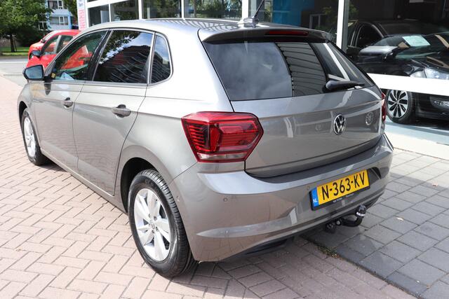 Volkswagen POLO 1.0 TSI Highline Automaat. Trekhaak, navigatie, Full-led.
