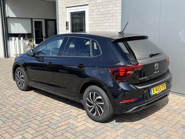 Volkswagen POLO 1.0 TSI Life / ADAPTIVE CRUISE/ APP-CONNECT/ PARKEER SENSOREN V+A/ DIGITAL DASH/ GETINT GLAS/ DAB/ CLIMA/ 15'' LMV