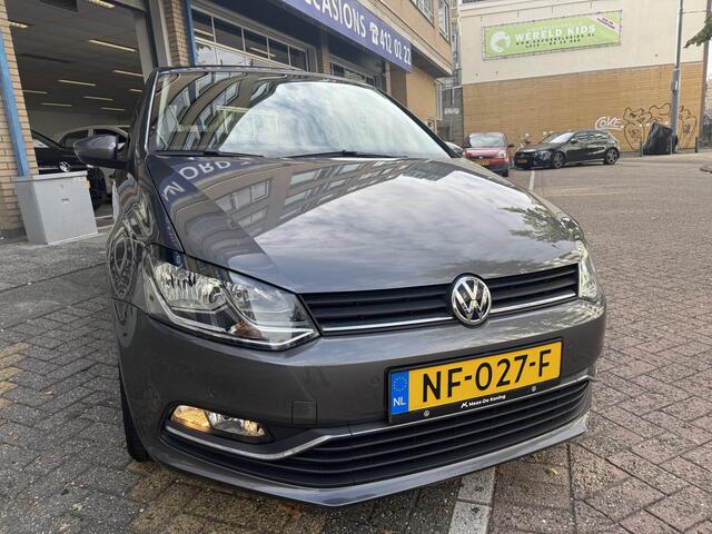 Volkswagen POLO 1.2 TSI Comfortline 61097KM! NAP | 1e Eigenaar | Apple Carplay | Navigatie | Cruise Control | Parkeersensoren Voor + Achter | Dealeronderhouden |