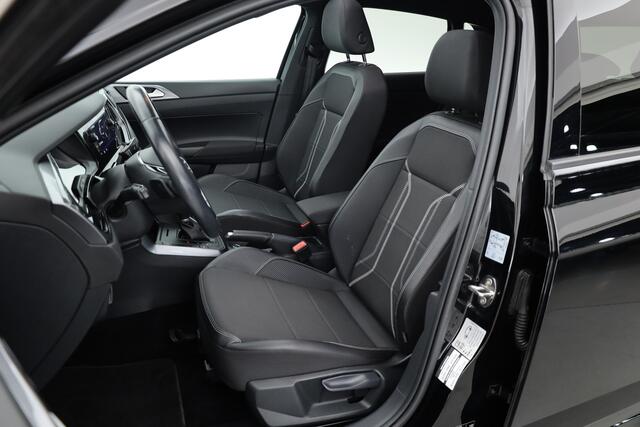 Volkswagen POLO 1.0 TSI Highline DSG | Rijklaar!! | Pano | Camera + PDC | Navi | Stoelverw. | Bluetooth | All Seasons