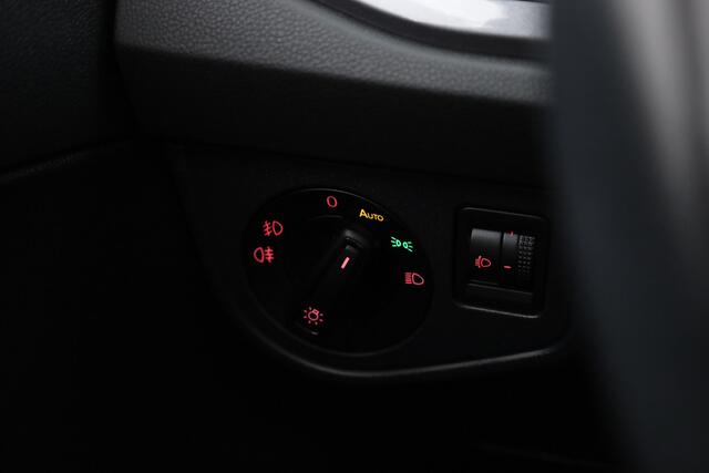 Volkswagen POLO 1.0 TSI Highline DSG | Rijklaar!! | Pano | Camera + PDC | Navi | Stoelverw. | Bluetooth | All Seasons
