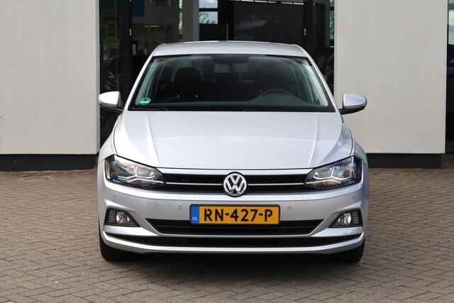 Volkswagen POLO 1.0 TSI Comfortline 95PK / 70kW, 2e eigenaar nieuw door ons geleverd & onderhouden, elektrisch verstel-, verwarm- en inklapbare buitenspiegels (spiegel-pakket), digital cockpit pro, parkeersensoren voor en achter (PDC), Executive pakket (navigatie, Apple Carplay & Android Auto, DAB+, alarm klasse 3), adaptieve cruise control (ACC), airco, multifunctioneel lederen stuurwiel etc.