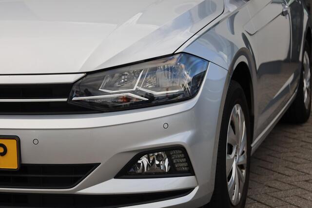 Volkswagen POLO 1.0 TSI Comfortline 95PK / 70kW, 2e eigenaar nieuw door ons geleverd & onderhouden, elektrisch verstel-, verwarm- en inklapbare buitenspiegels (spiegel-pakket), digital cockpit pro, parkeersensoren voor en achter (PDC), Executive pakket (navigatie, Apple Carplay & Android Auto, DAB+, alarm klasse 3), adaptieve cruise control (ACC), airco, multifunctioneel lederen stuurwiel etc.