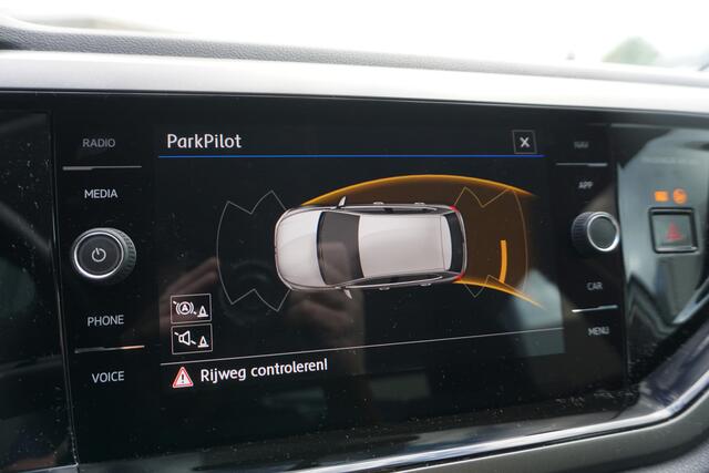 Volkswagen POLO 1.0 TSI Comfortline Automaat | ADAPT. CRUISE | VIRT. COCKPIT | CARPLAY | PDC V+A