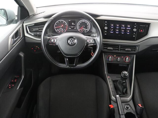 Volkswagen POLO 1.0 TSI Comfortline Business | Adaptive cruise | Airco | Carplay | Bluetooth | 15" velgen