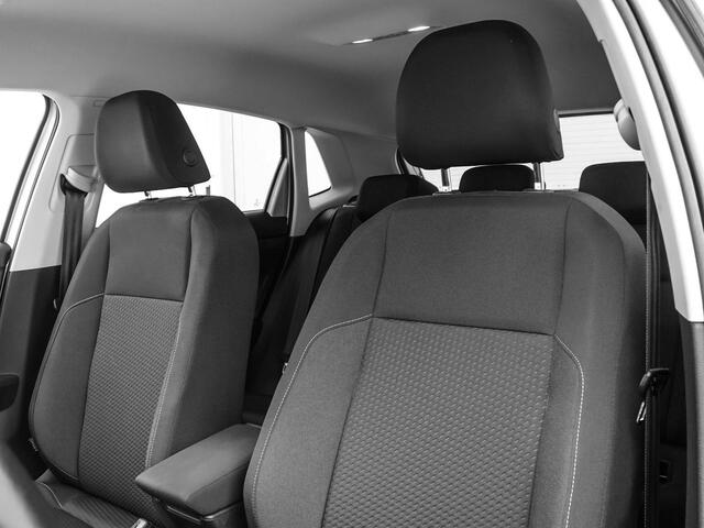 Volkswagen POLO 1.0 TSI 95pk DSG Comfortline · Camera · Apple/Android Car Play · P-Sensoren · Navigatie · DAB · 15'' Inch ·