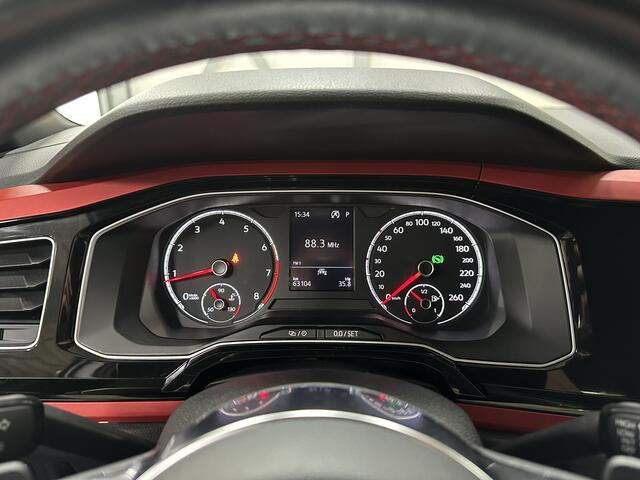 Volkswagen POLO 2.0 TSI GTI 200pk | BeatsAudio | Stoelverwarming | Groot scherm | Apple carplay | PDC voor & achter |