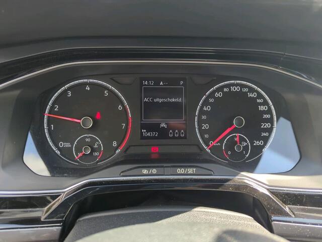 Volkswagen POLO 1.0 TSI Highline Business R / AUTOMAAT/ PANO/ TREKHAAK/ ACC/ PARK.SENSOREN/ CRUISE/ NAVI/ AIRCO/ LED/ 16'' LMV