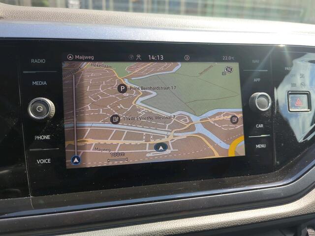 Volkswagen POLO 1.0 TSI Highline Business R / AUTOMAAT/ PANO/ TREKHAAK/ ACC/ PARK.SENSOREN/ CRUISE/ NAVI/ AIRCO/ LED/ 16'' LMV