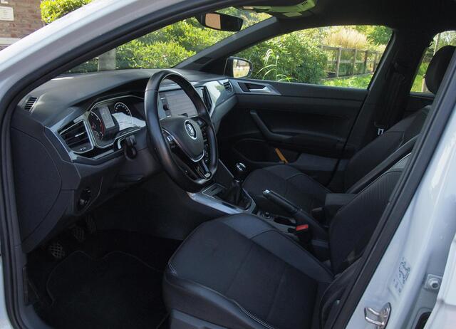 Volkswagen POLO 1.0 TSI Highline | Apple Carplay | Sportstoelen | LED | ACC | NL-Auto |