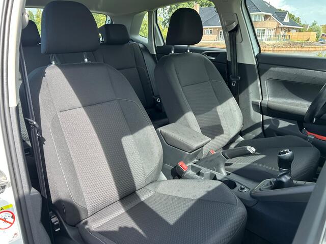 Volkswagen POLO 1.6 TDI Comfortline | Trekhaak | Apple Carplay | Adaptieve Cruise | Airco