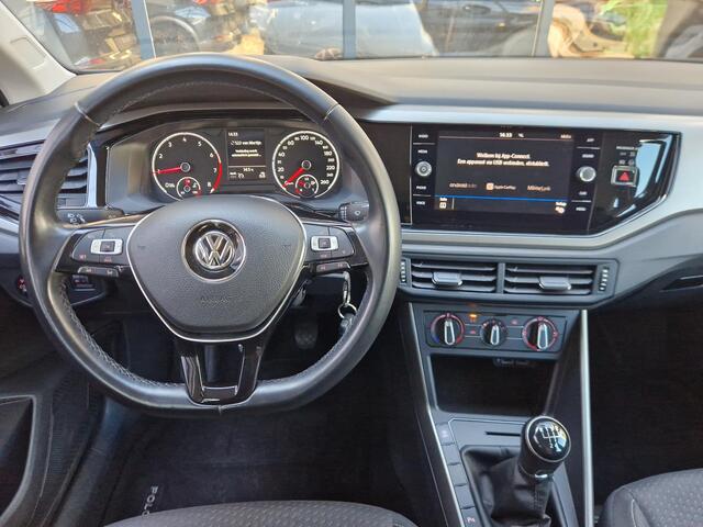 Volkswagen POLO 1.0 MPI Comfortline NL Auto|Carplay|Goed onderh.|Rijklaar|Hele nette auto|Groot scherm
