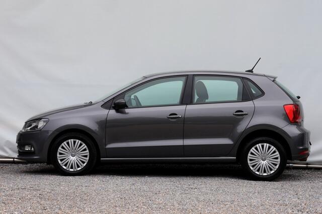 Volkswagen POLO 1.2 TSI Comfortline Executive Plus - 90 pk **PDC / Navi / Carplay / Cruise
